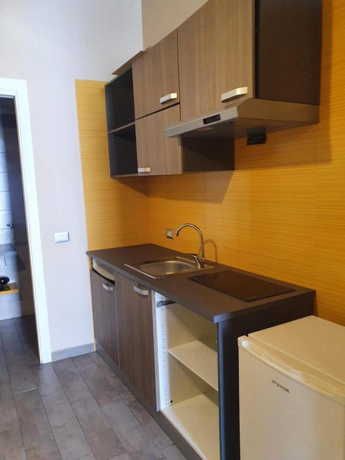 Emyjo Central B&B Наполи Екстериор снимка