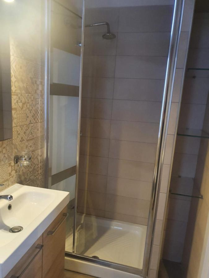 Emyjo Central B&B Наполи Екстериор снимка