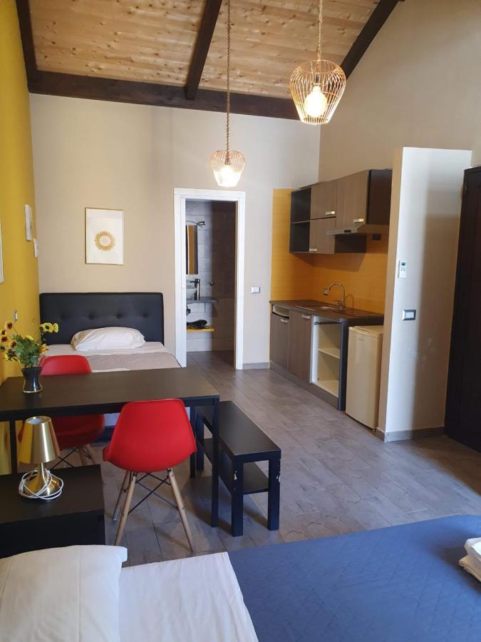 Emyjo Central B&B Наполи Екстериор снимка
