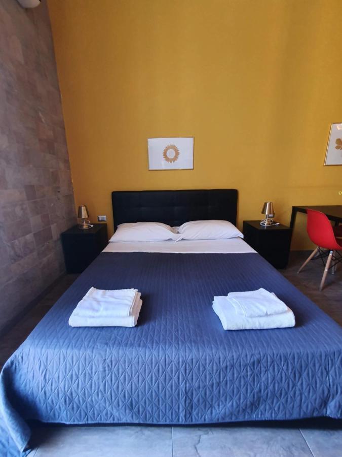Emyjo Central B&B Наполи Екстериор снимка