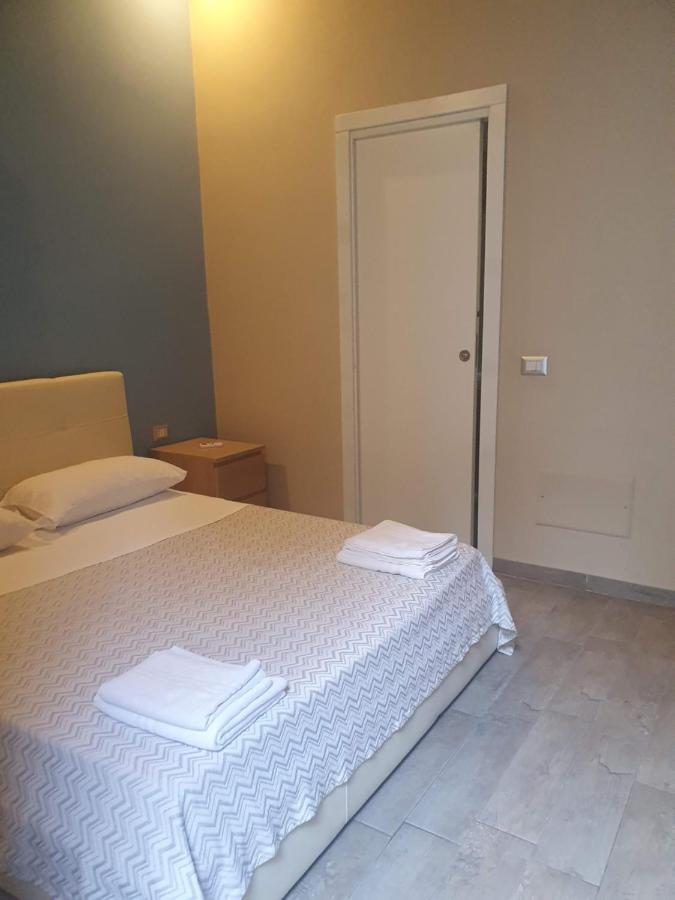 Emyjo Central B&B Наполи Екстериор снимка