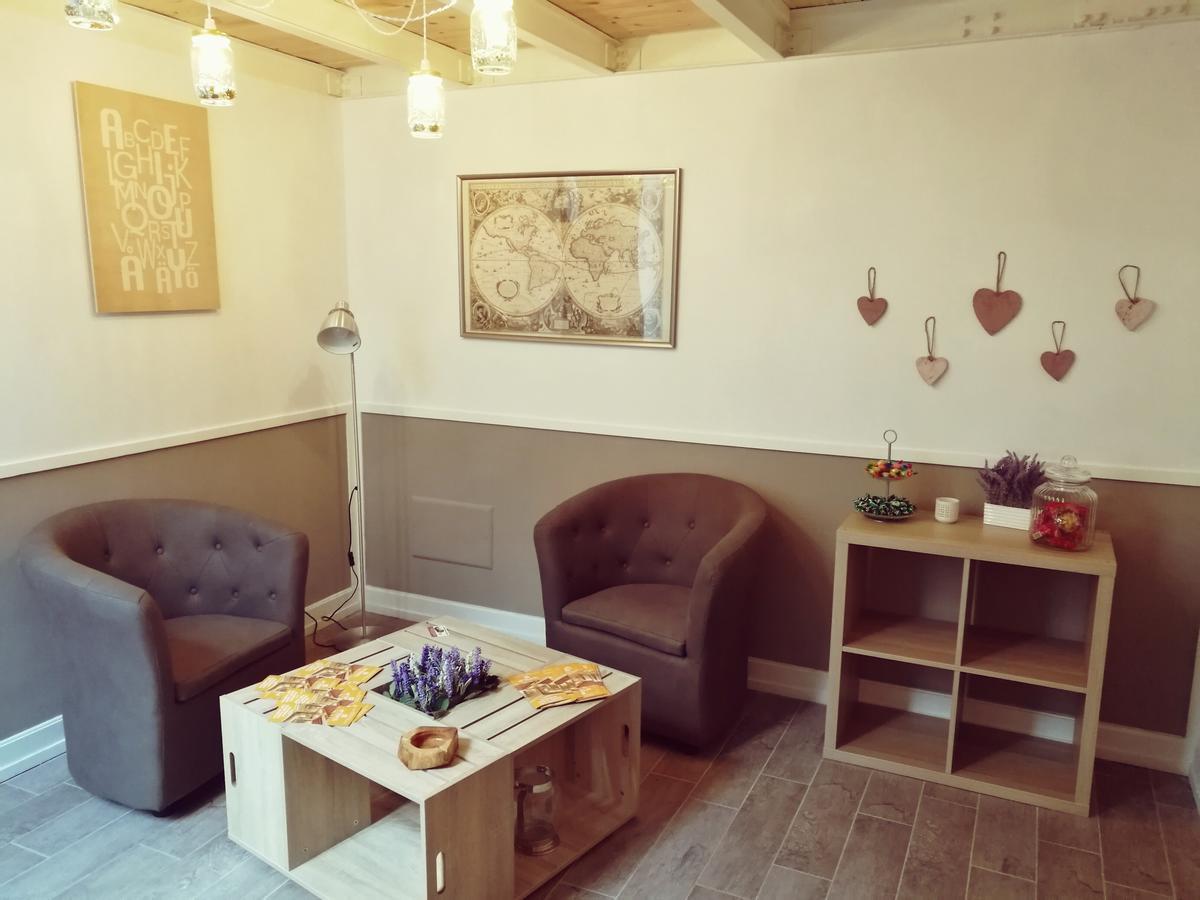 Emyjo Central B&B Наполи Екстериор снимка